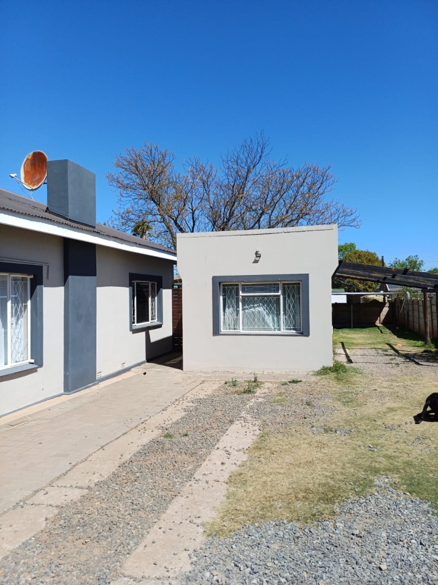 To Let 1 Bedroom Property for Rent in Top Town Eastern Cape